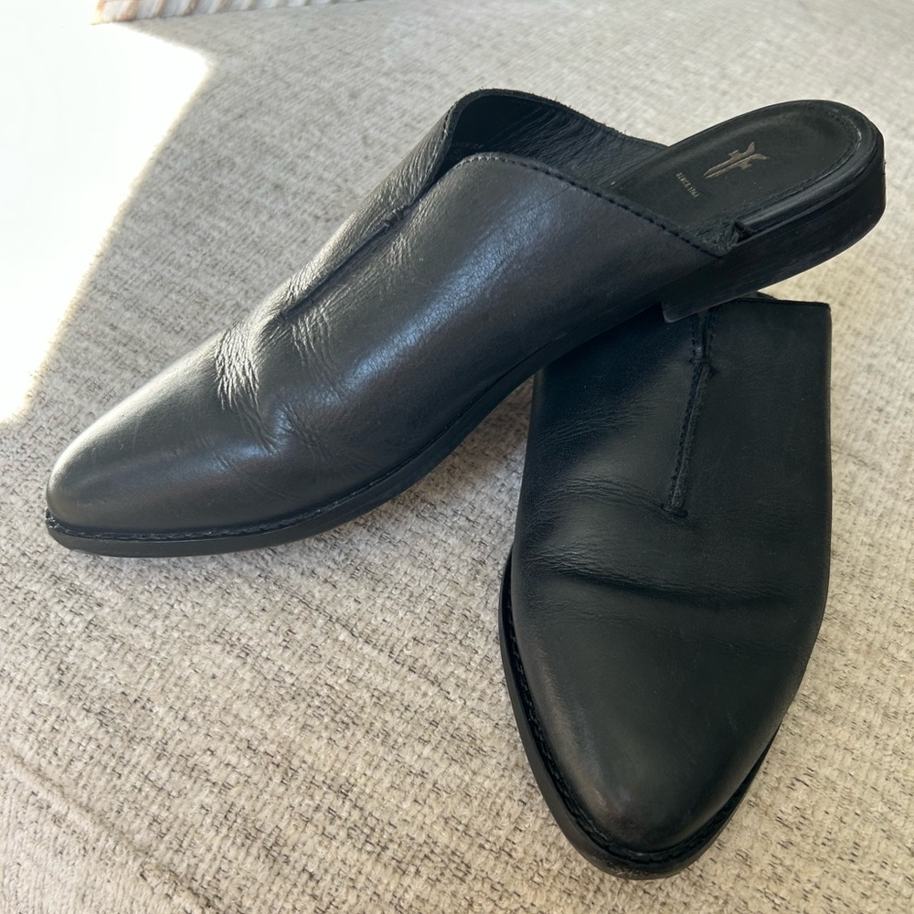 Frye Nolan Seam Mule